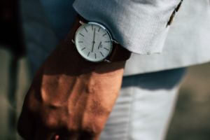 元販売員監修 相手に引かれないためのビジネス時計の選び方とおすすめモデル 腕時計ナビ