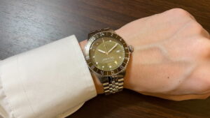 ABOUT VINTAGE 1954 GMT WORLD TRAVELERに合う服装3